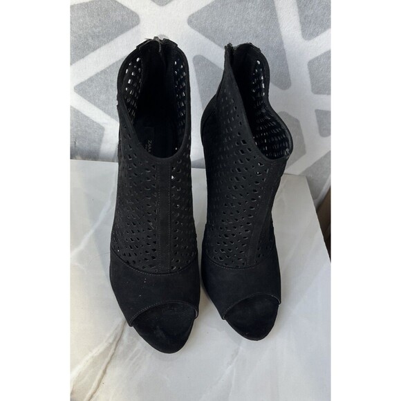 ZARA Black Ultra High Heel Perforated Booties Cut Out Suede Sandals US 8.5 Eu 39 - Picture 6 of 8